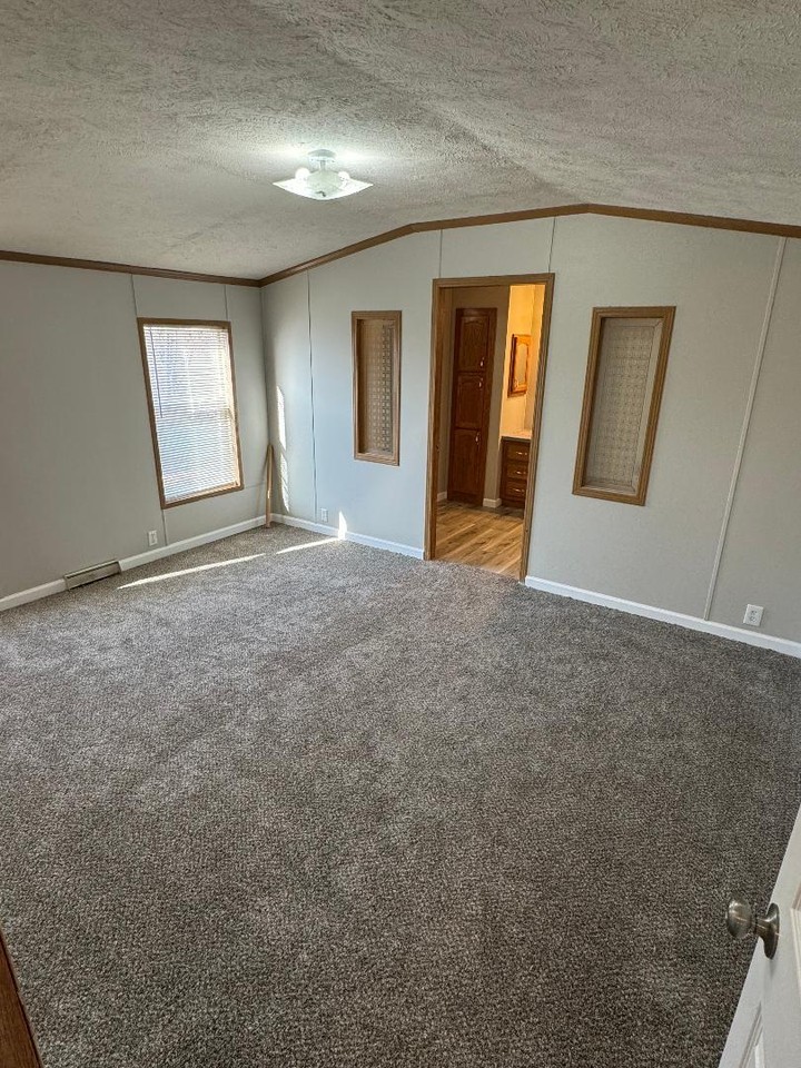 1272 Kathy Ave #1 - Photo 4 of 8