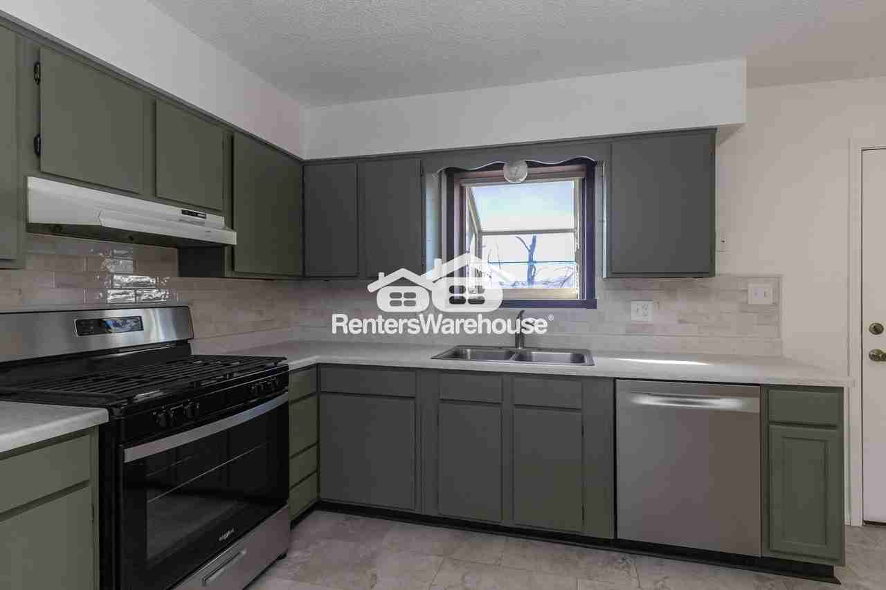 203 Village Ln - Photo 7 of 22