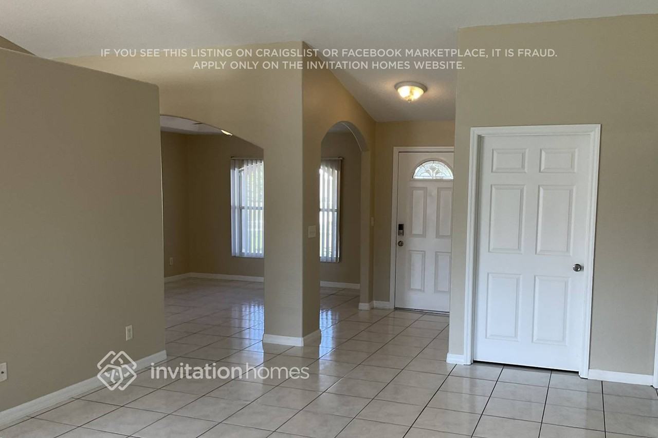3060 Eldron Blvd Se - Photo 3 of 13