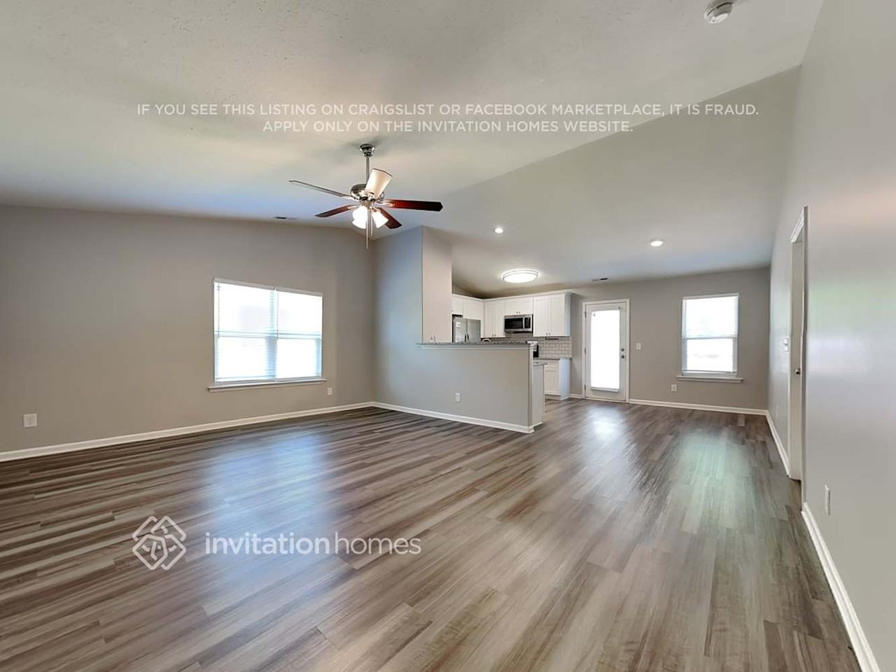 108 Sampson Ct - Photo 2 of 11