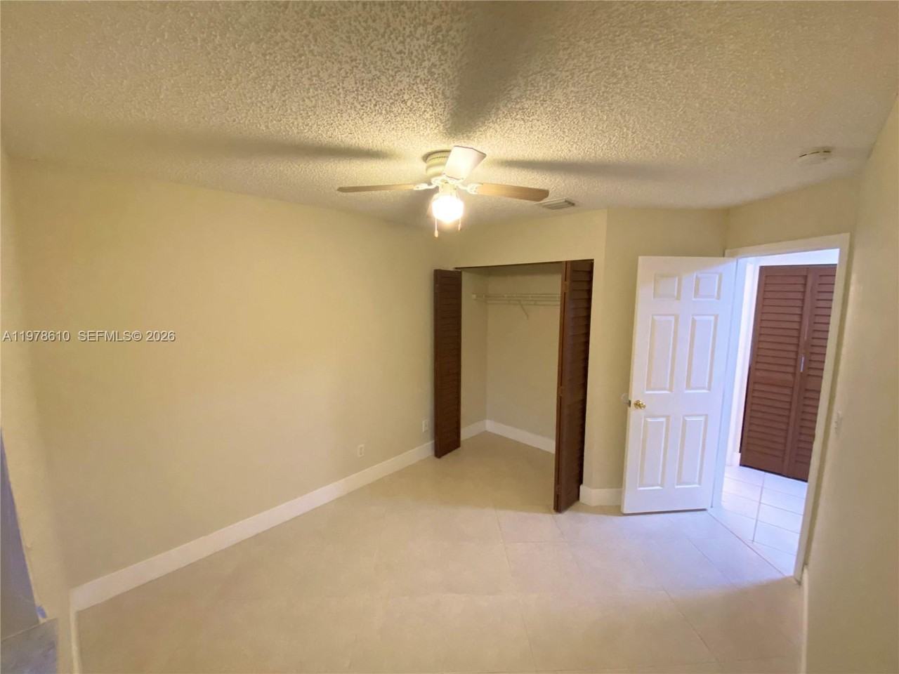 611 208th Circle - Photo 7 of 12