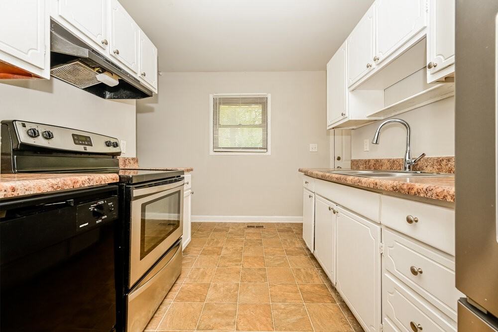 263 Roxbury Dr - Photo 7 of 16