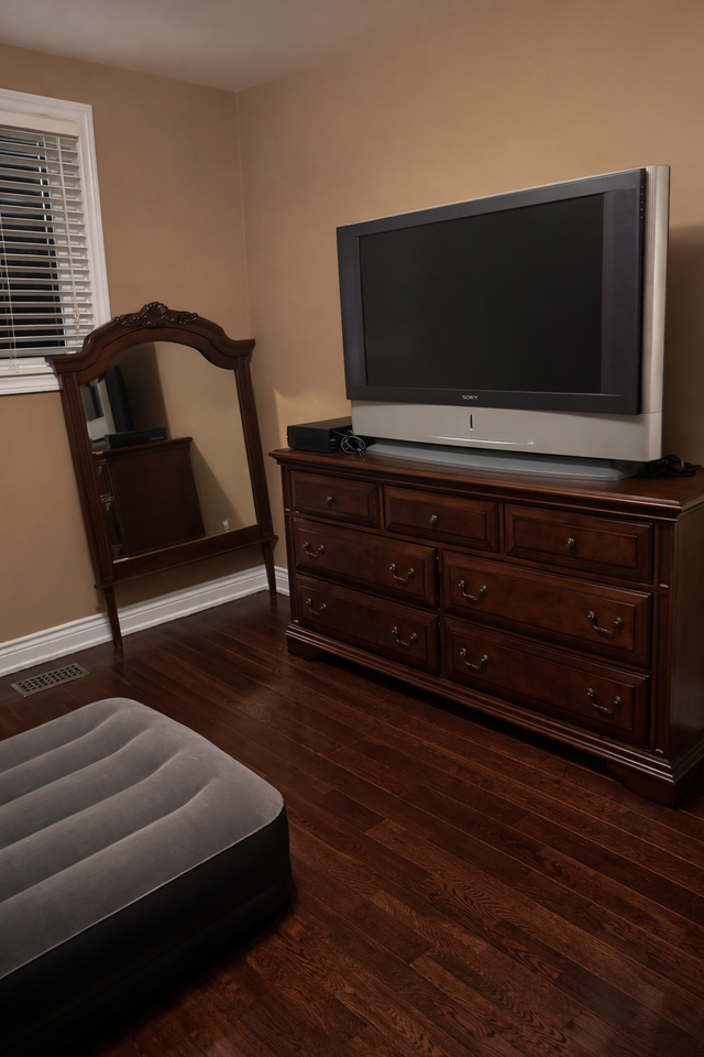 Peterson St & Adrian Crescent - Photo 4 of 12