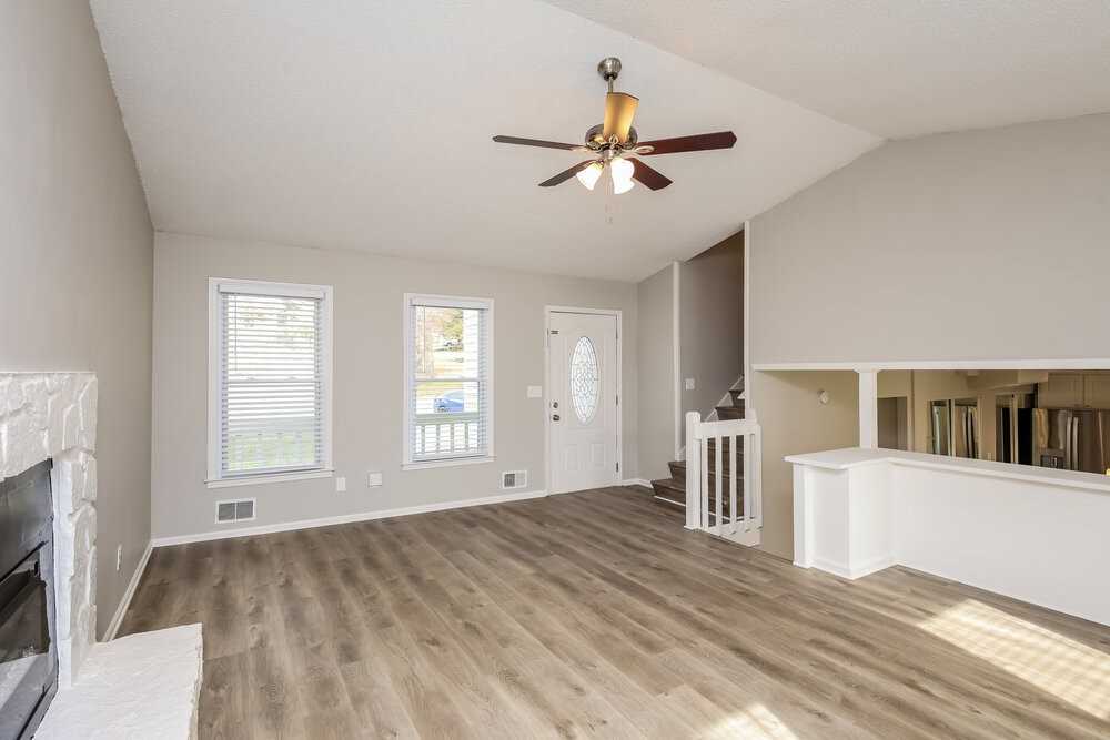 649 Edwards Ct - Photo 6 of 18