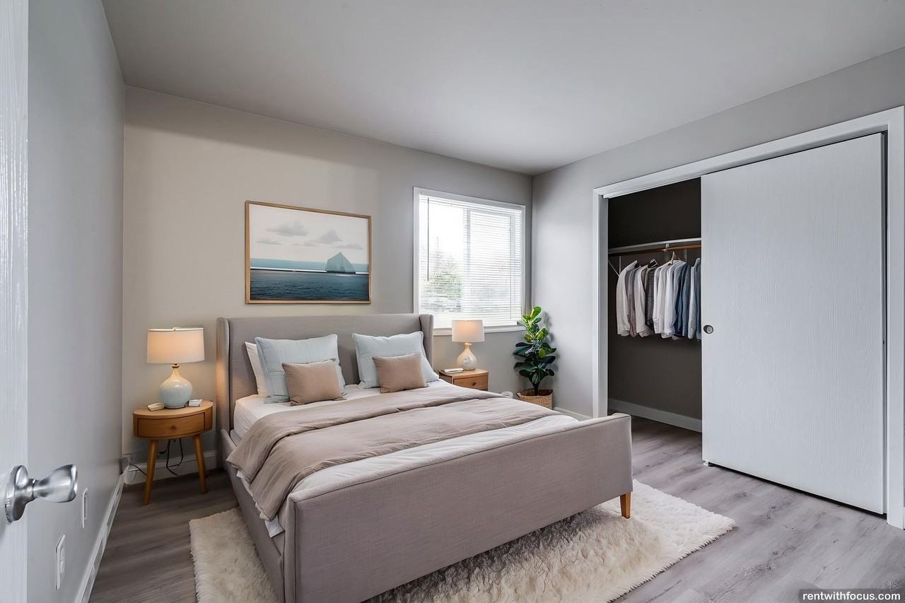 The Cornerstone - Photo 6 of 35