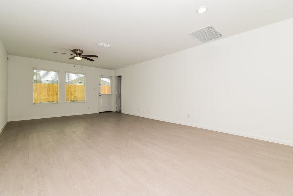 1231 Canyon Wren Dr - Photo 4 of 16