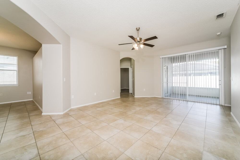 1027 Lake Biscayne Way - Photo 3 of 16