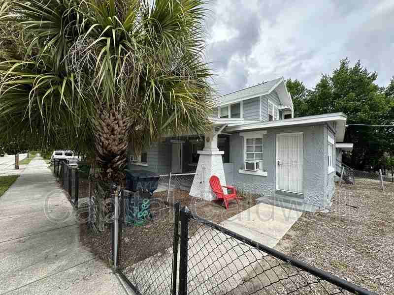 1028 E 17th Ave #4 - Photo 4 of 4