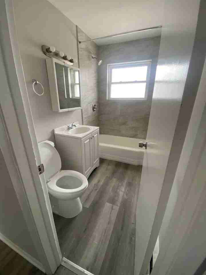 Astoria Commons Apartments - Photo 6 of 16