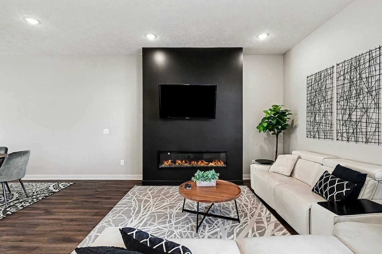 630 N 46th St - Photo 2 of 49