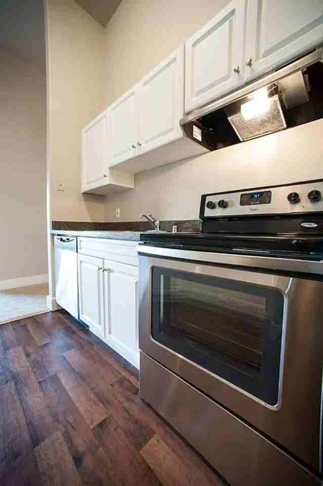 LC Park Place Apartments - Photo 3 of 30