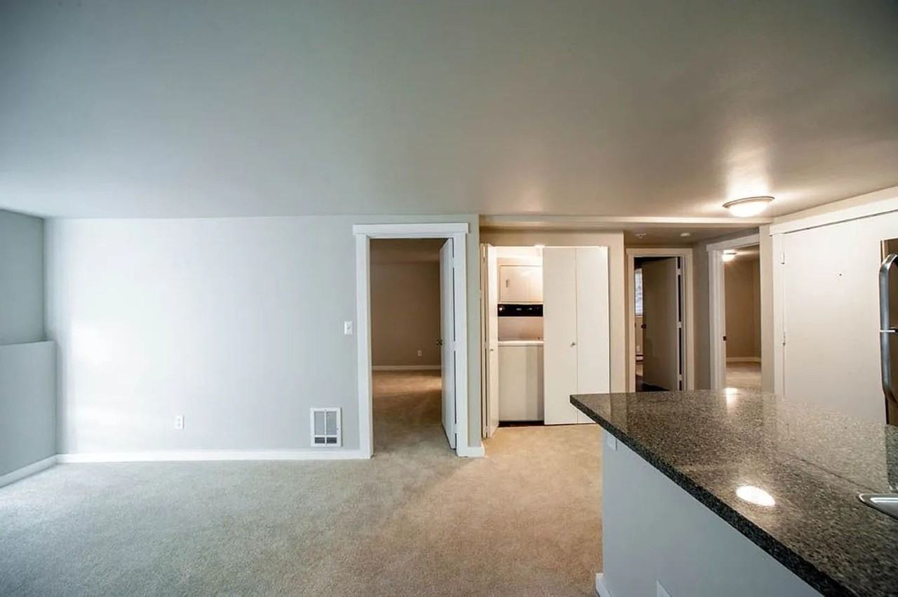 LC Park Place Apartments - Photo 7 of 30