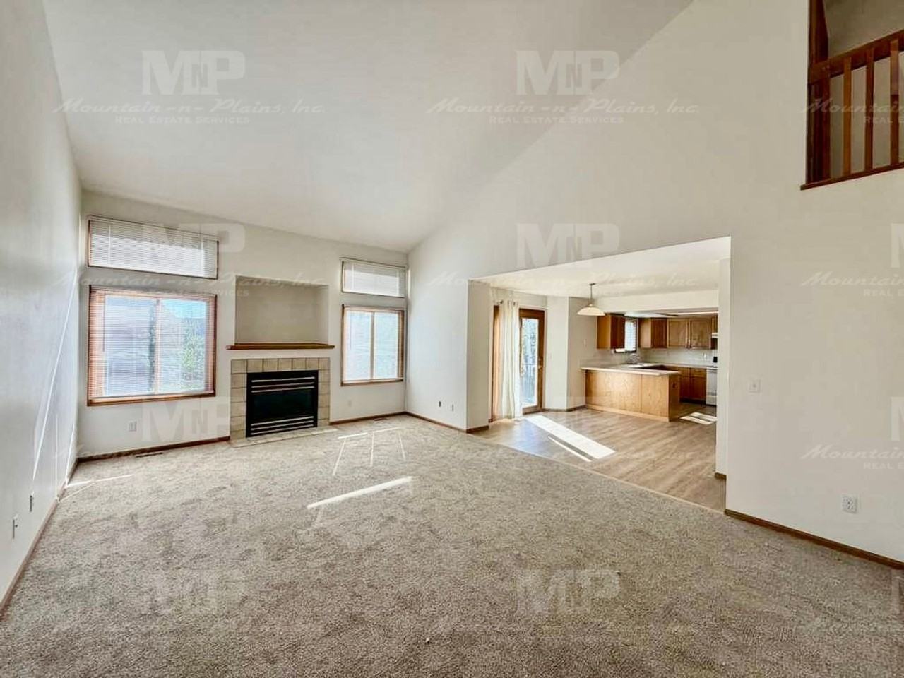 4400 Vista Dr - Photo 2 of 21