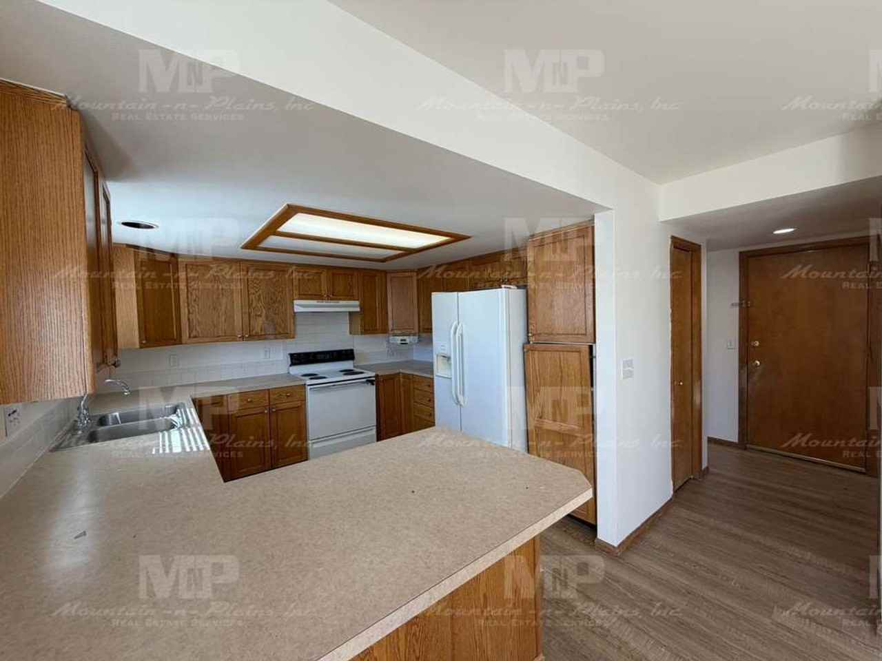4400 Vista Dr - Photo 7 of 21