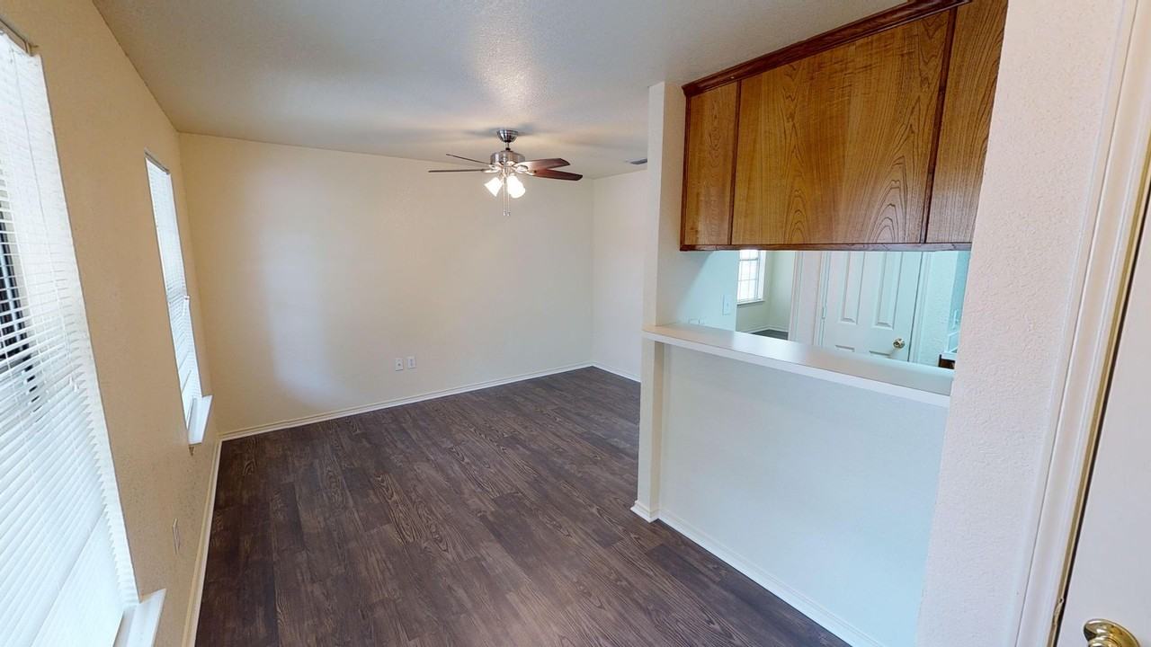 Brighton Place Apartments - Photo 4 of 11