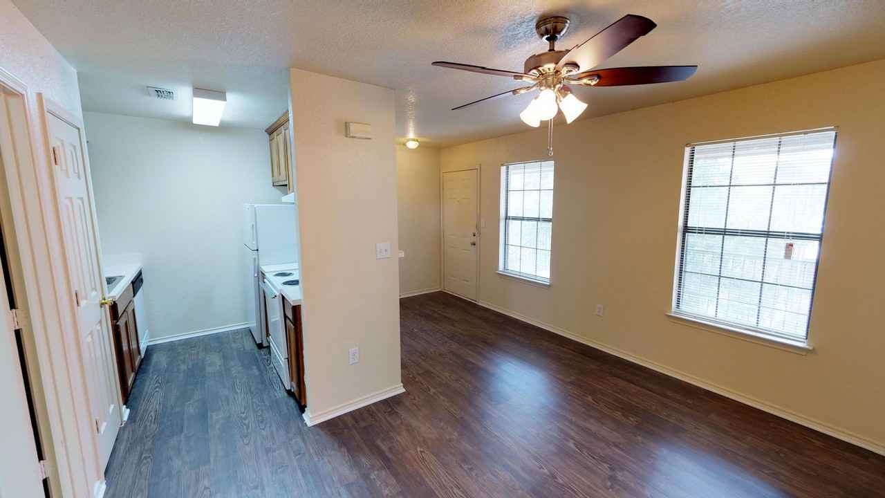 Brighton Place Apartments - Photo 6 of 11