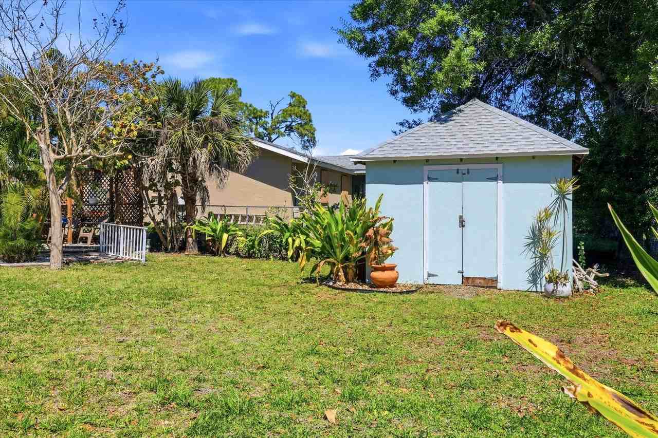 428 Court St - Photo 3 of 22