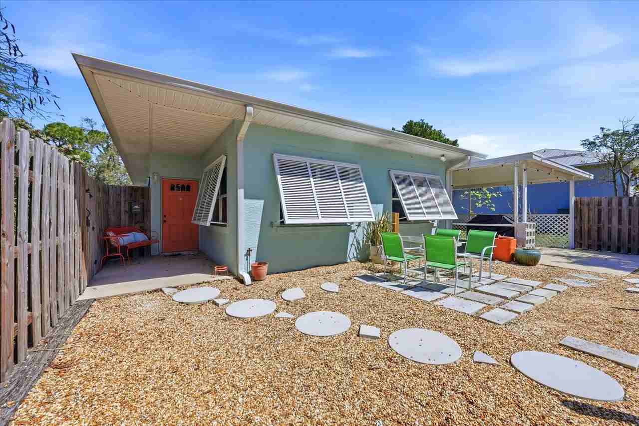 428 Court St - Photo 4 of 22