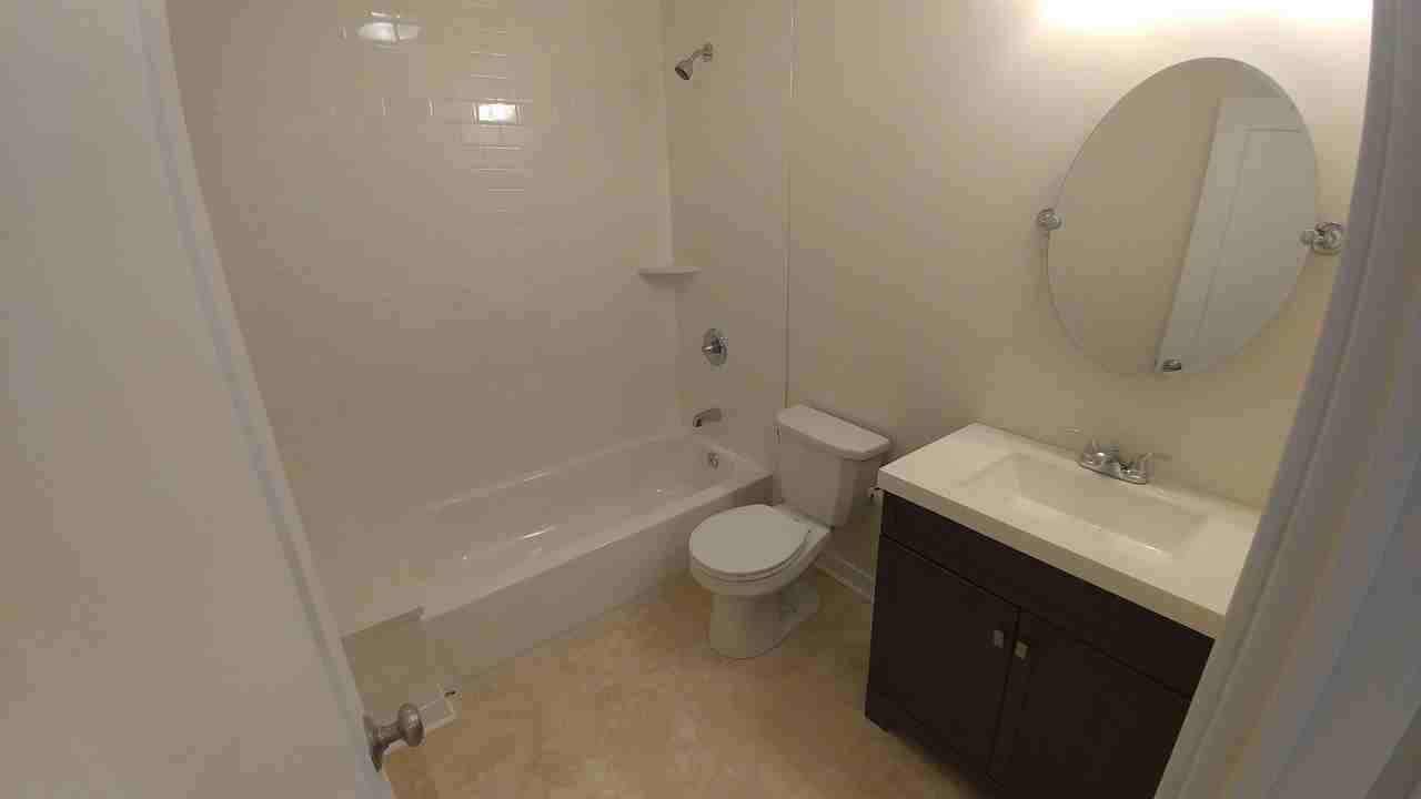 1924 Girard Ave. - Photo 4 of 5