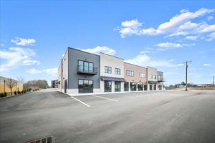 Post Dr Flats MU APTS - Photo 1 of 1