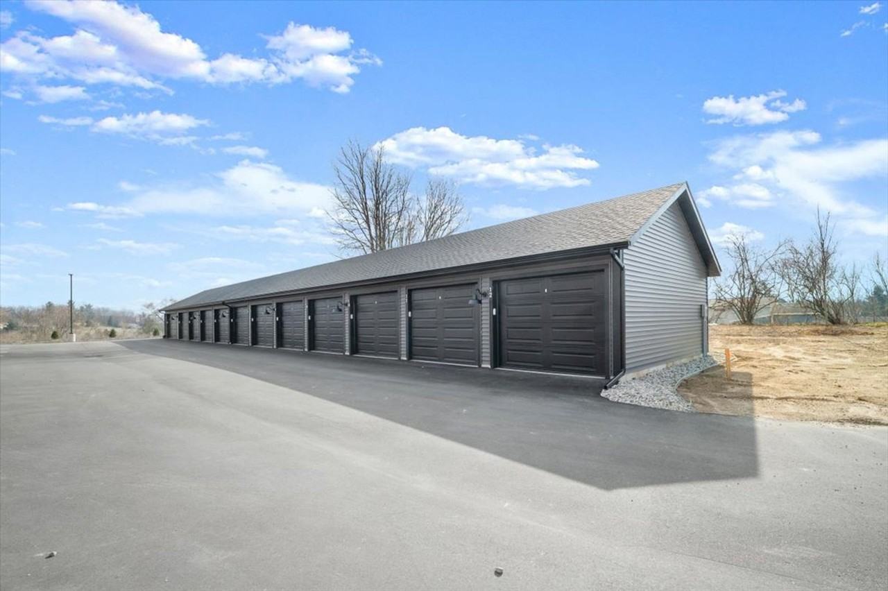 Post Dr. Flats - Photo 2 of 3