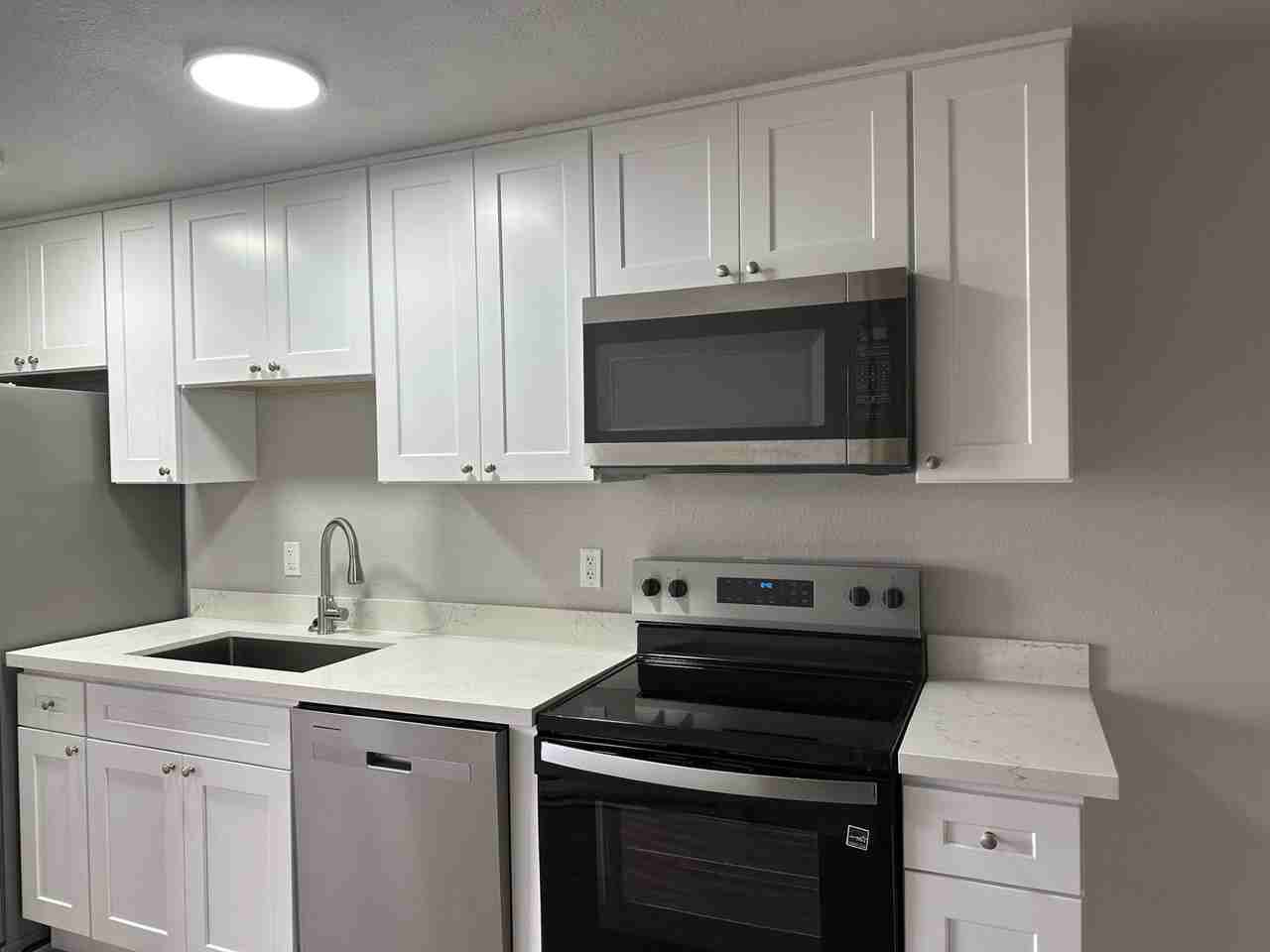 Highline Villas - Photo 2 of 12