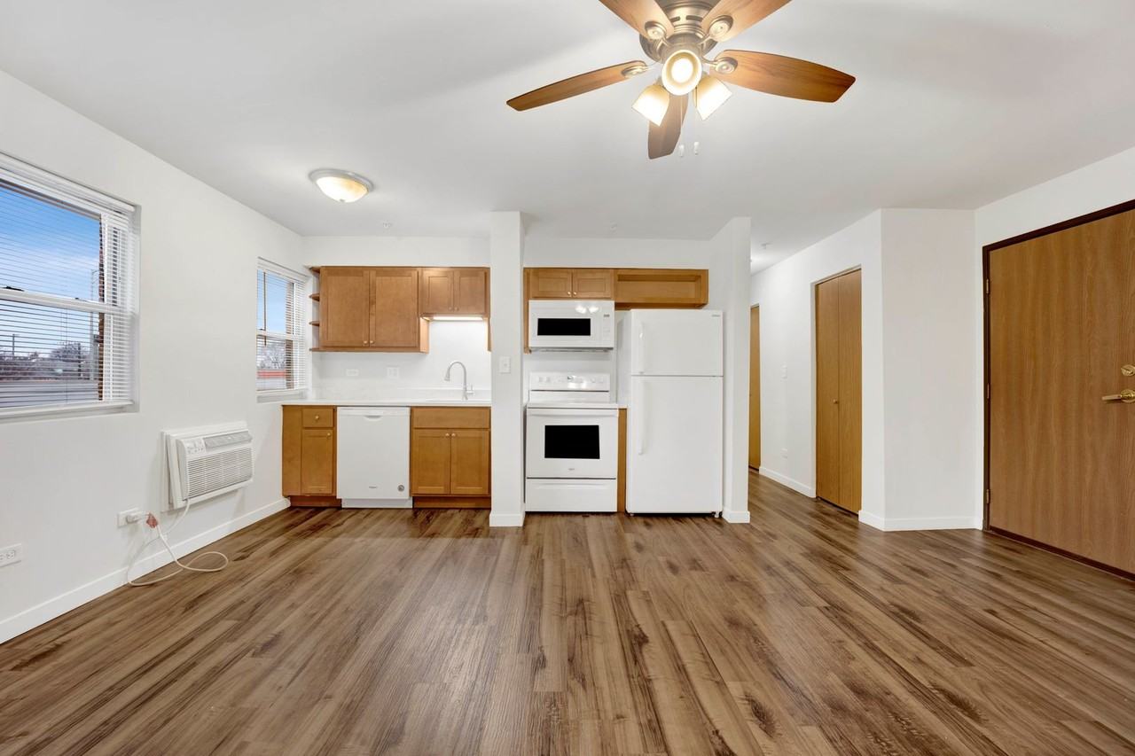 4747th Place - Photo 3 of 13