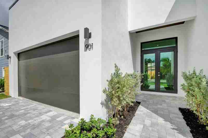 901 Upland Rd - Photo 4 of 50