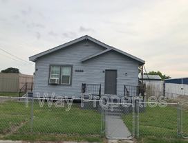 7409 4th St #B - Photo 1 of 1