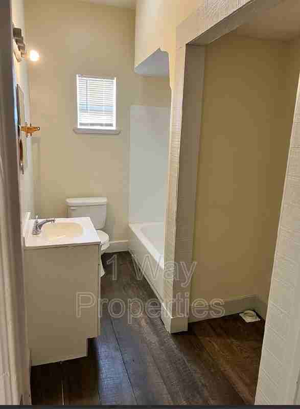 7409 4th St #B - Photo 3 of 7