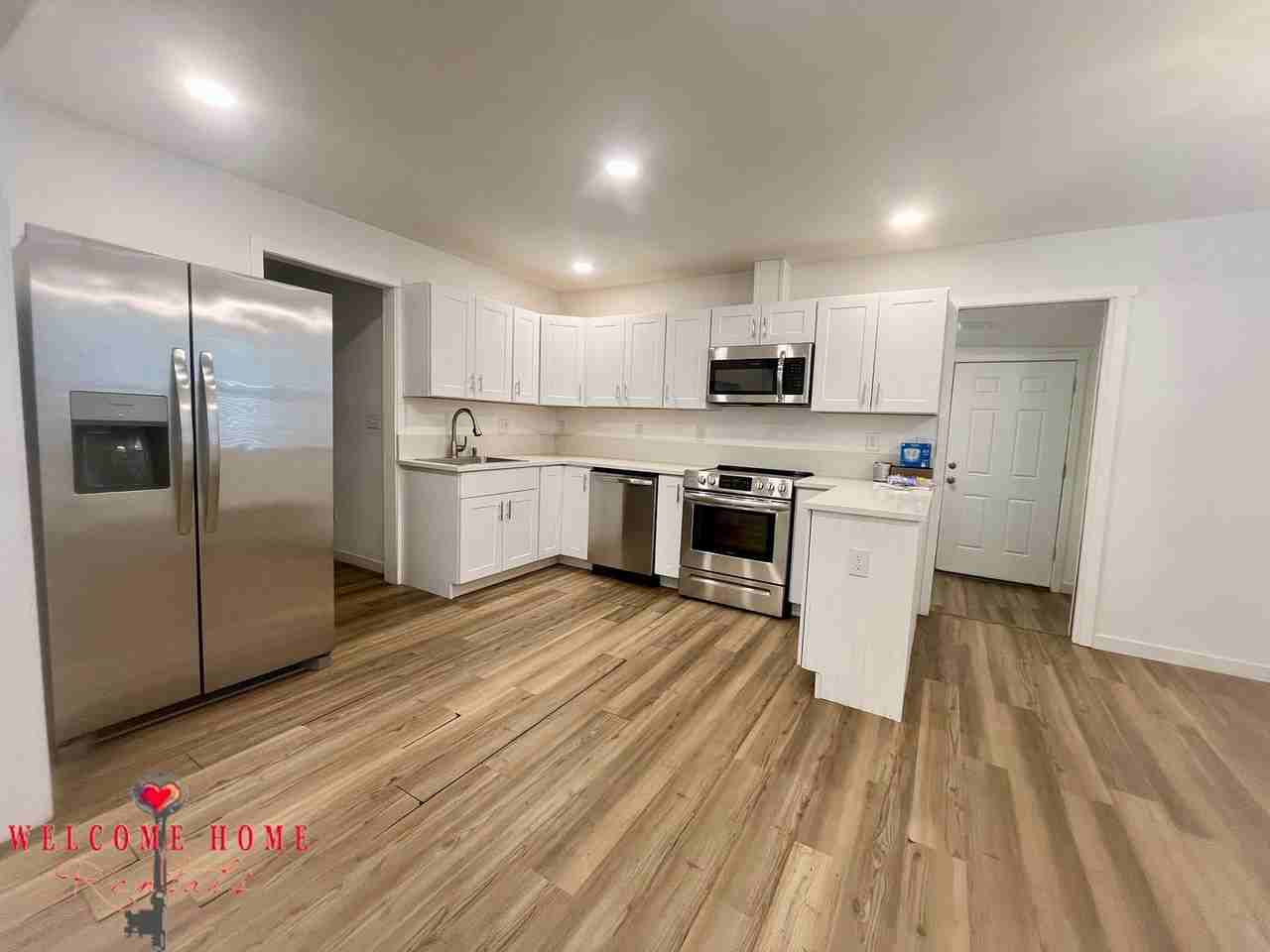 2835 Yelm Hwy Se - Photo 5 of 28