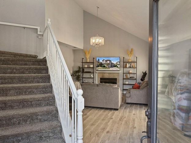 1601 Barkley Ln - Photo 4 of 38