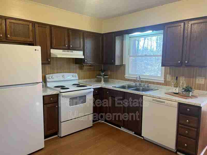 293 Cedar Terrace Rd #B - Photo 6 of 15