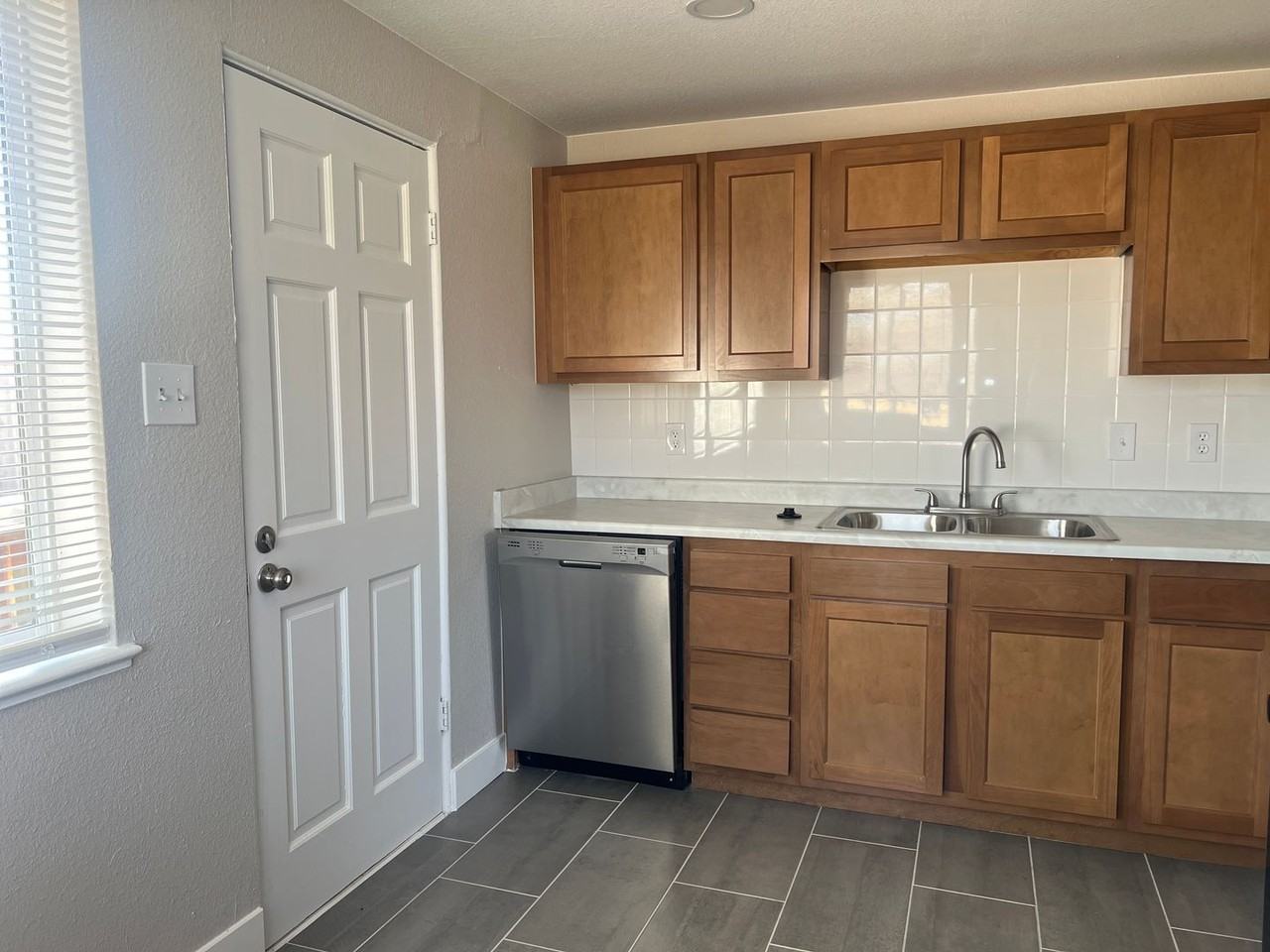 7120 W 16th Pl #A - Photo 5 of 9