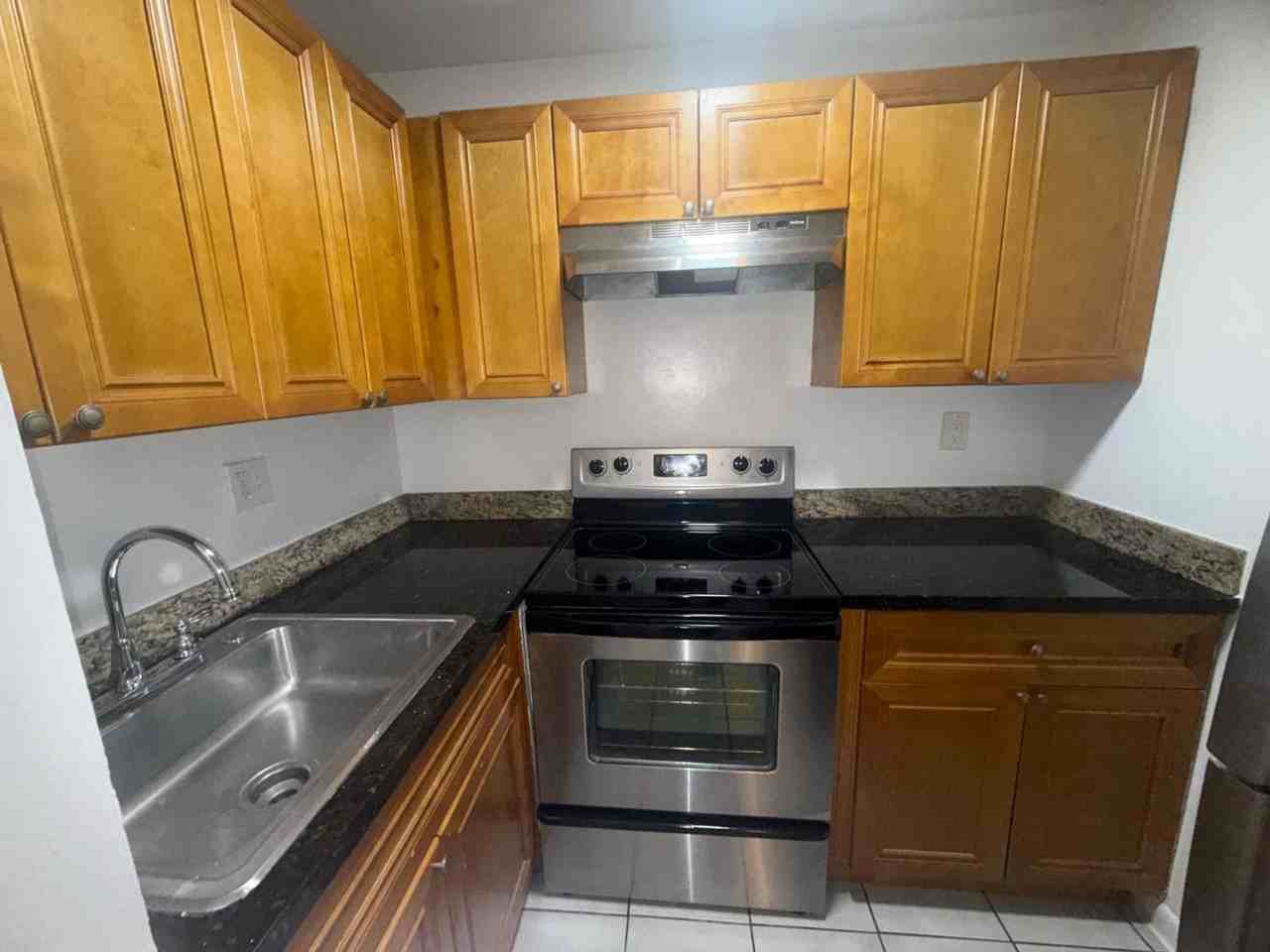 8430 NW 40th St Coral Springs, FL 33065 - Photo 6 of 8