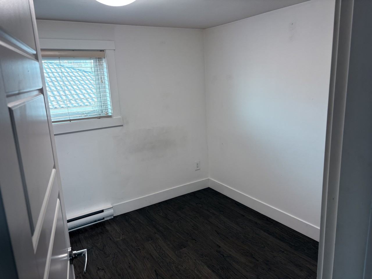 3647 Vimy Crescent - Photo 6 of 8