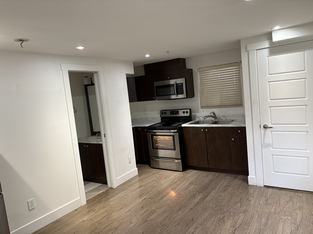 3647 Vimy Crescent - Photo 2 of 8