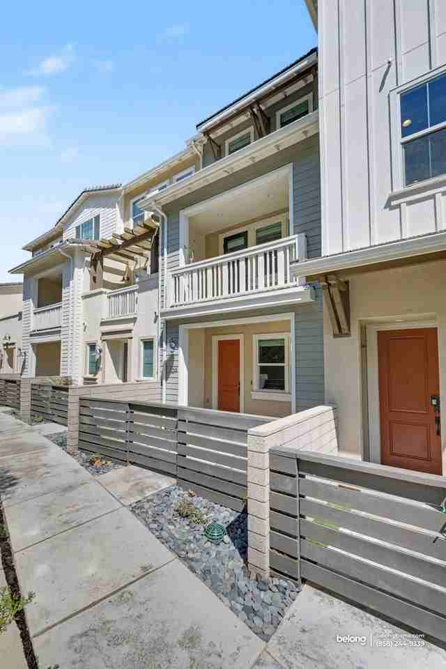 1109 Makena Way - Photo 2 of 26