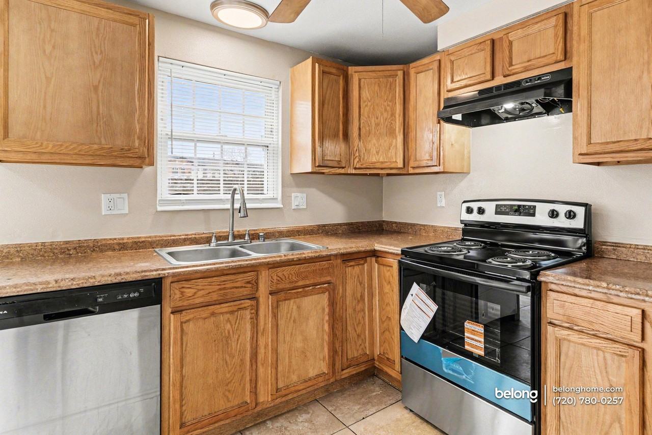 16495 E 17th Pl #A - Photo 7 of 24