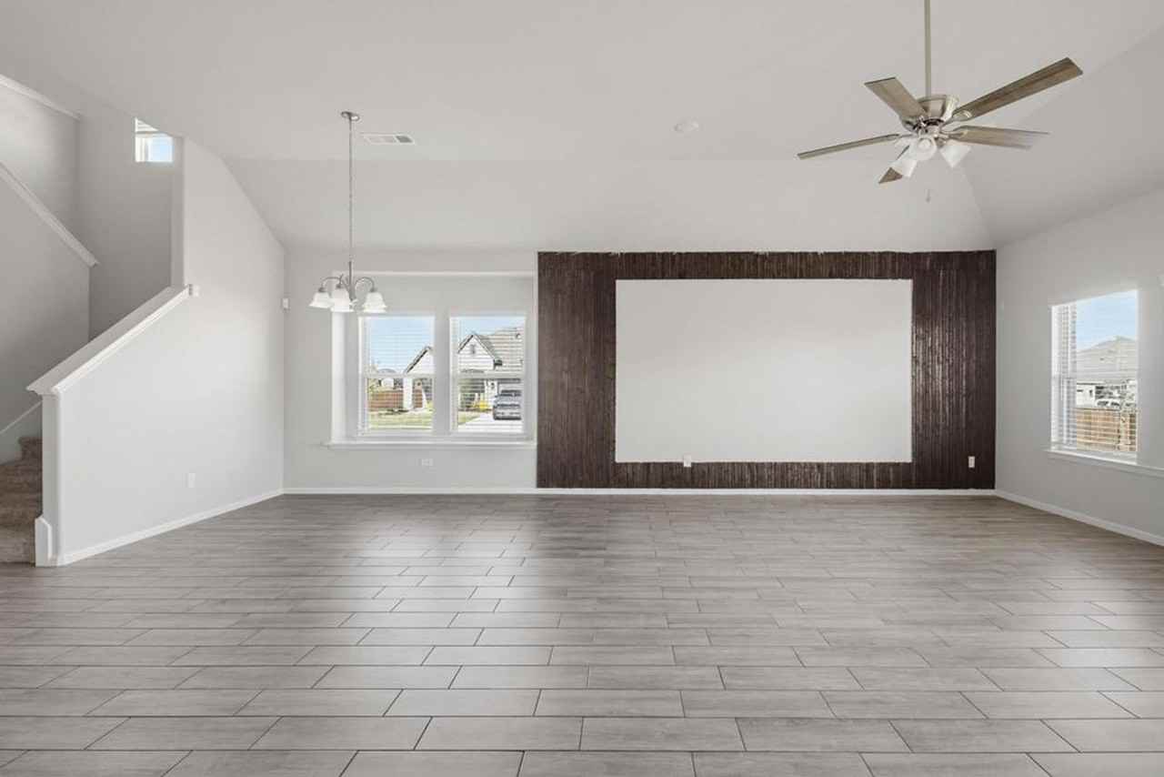 1436 Cedar Creek Ln - Photo 7 of 26
