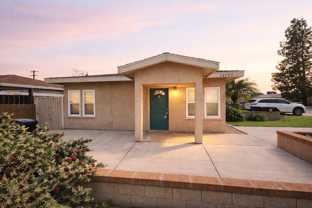 Randall - 16773 - GOLD - Photo 1 of 1