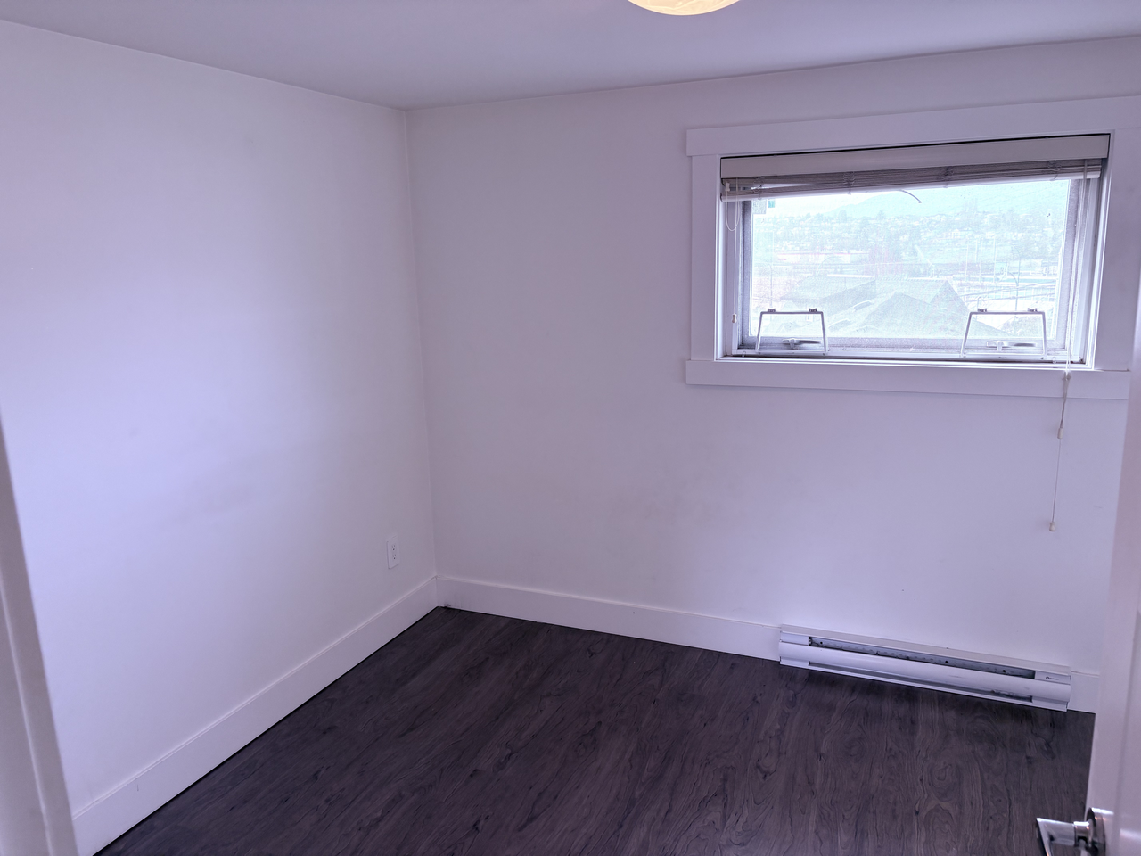 3647 Vimy Crescent - Photo 7 of 8