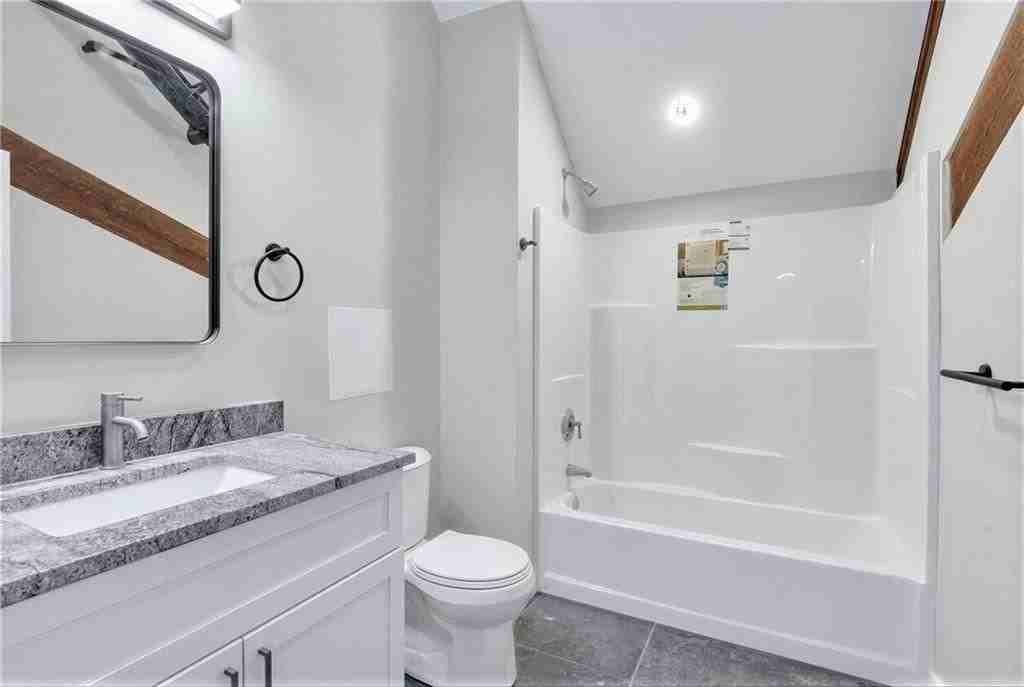 72 Kendrick Ave - Photo 4 of 23