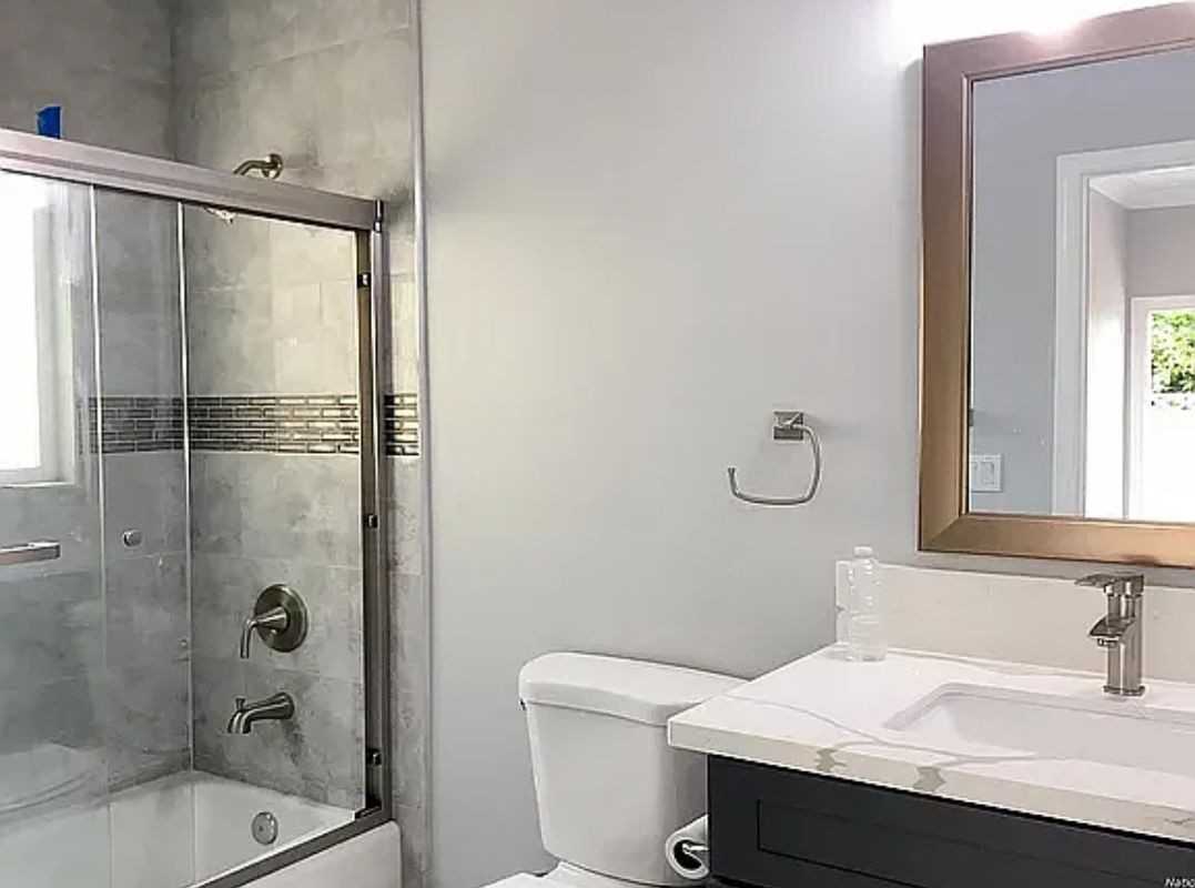 12416 Pine St - Photo 3 of 6