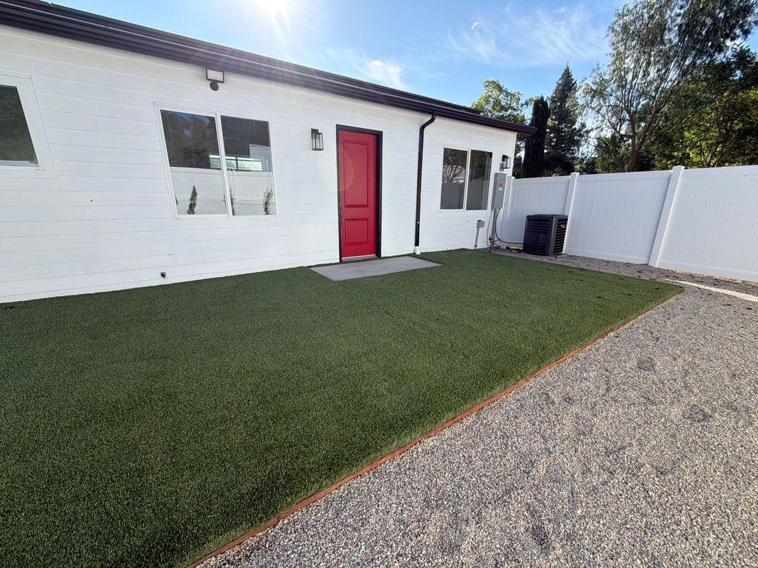 6235 Penfield Ave - Photo 4 of 10