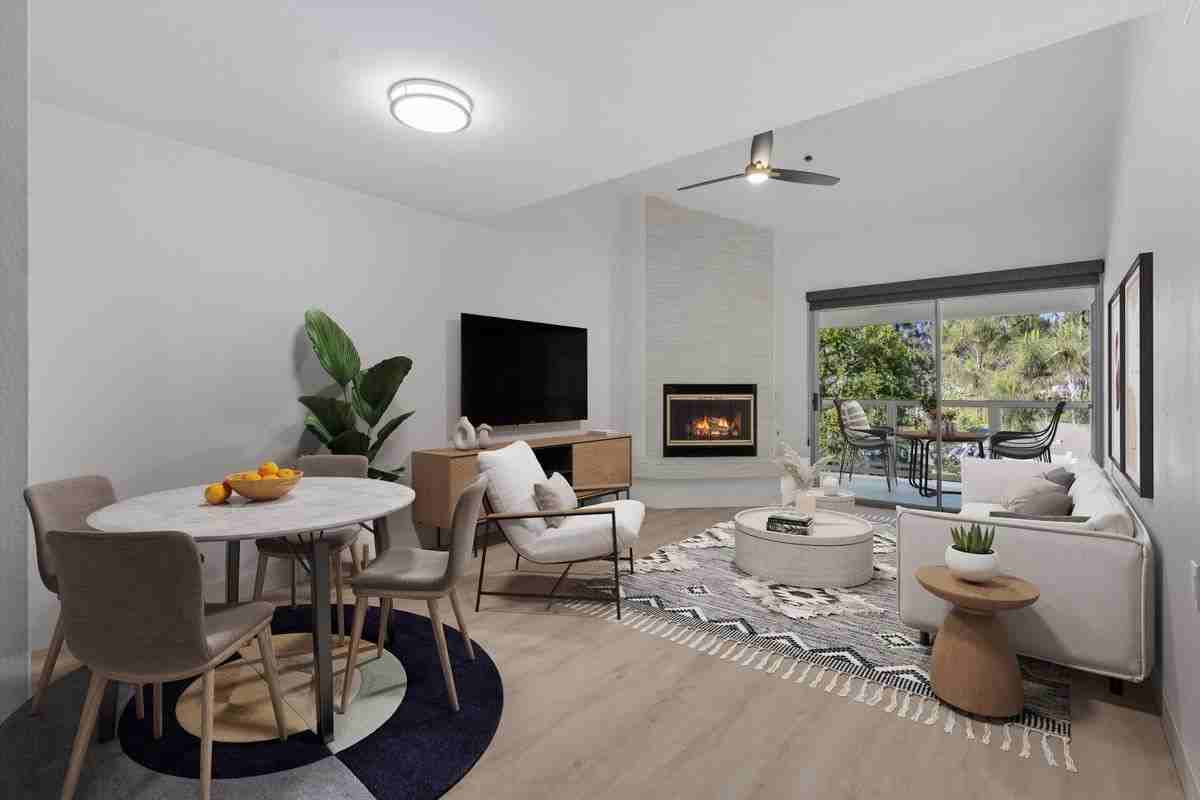 1682 Circa Del Lago - Photo 2 of 45