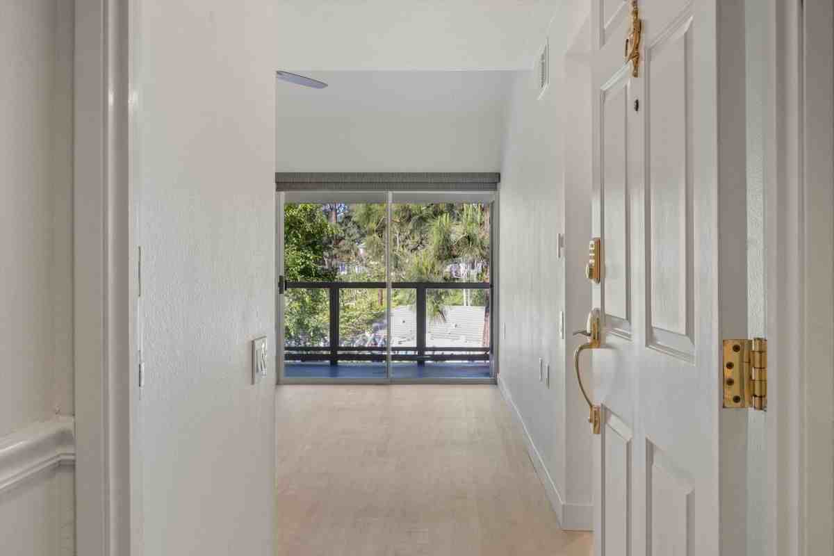 1682 Circa Del Lago - Photo 5 of 45