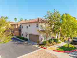 featured image of 372 Cardinal Ln