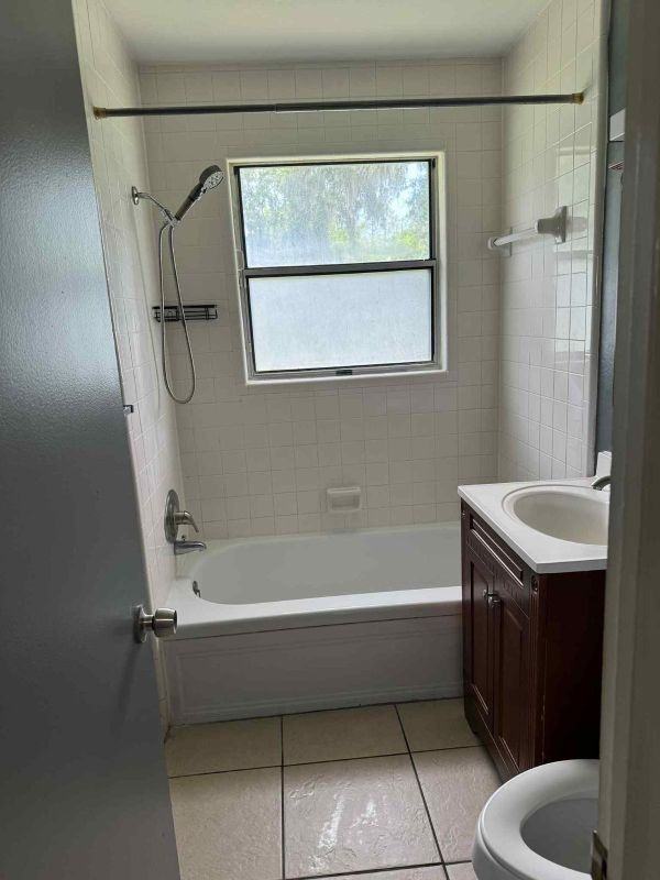 188 Nw Burk Ave - Photo 2 of 17
