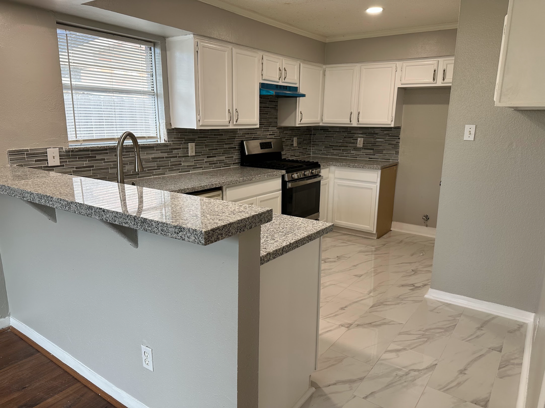 3023 Mosby Dr - Photo 4 of 8